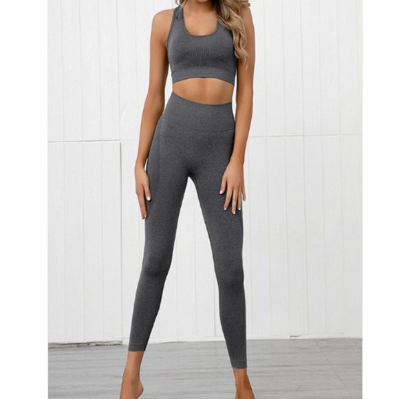 Gray Seamless Workout, Yoga Two Piece Set - Picture 2 of 8